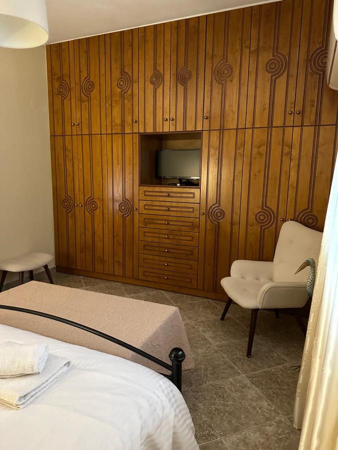 Gavrilis Apartments Nenita Екстер'єр фото